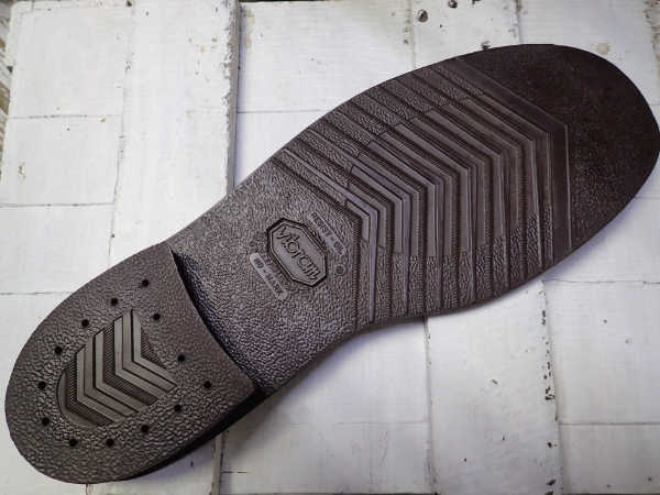 Vibram700ブラウン